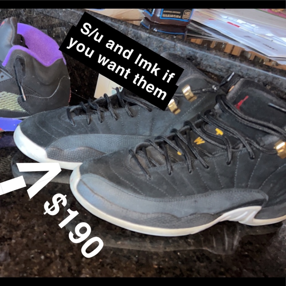 Brand:Jordan, size 7y color:black and gold